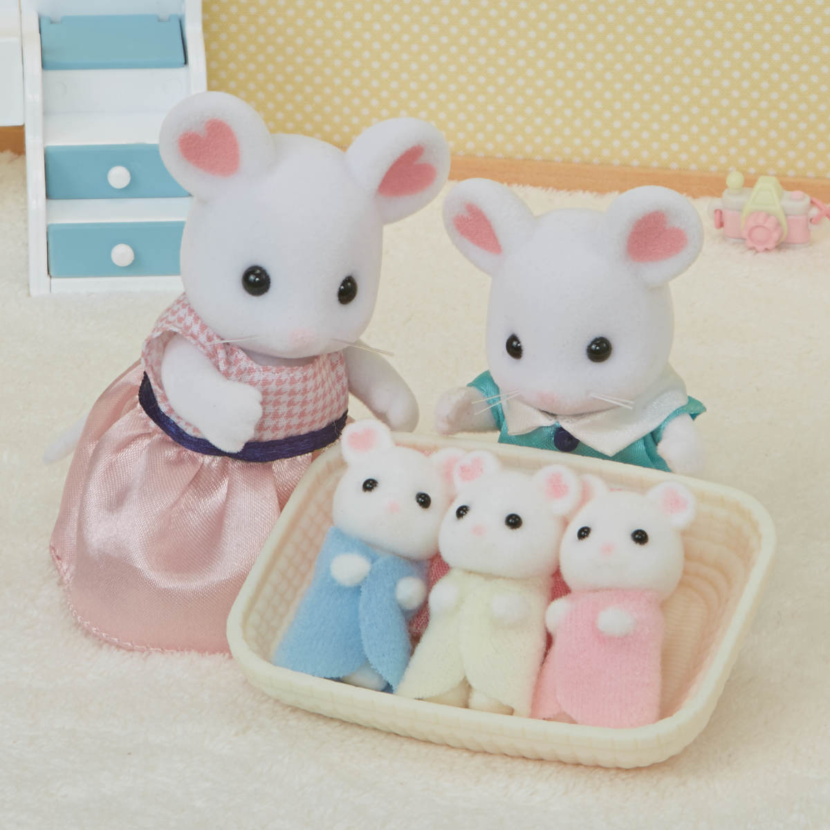 Calico Critters Marshmallow Mouse Triplets-EPOCH Everlasting Play-Little Giant Kidz