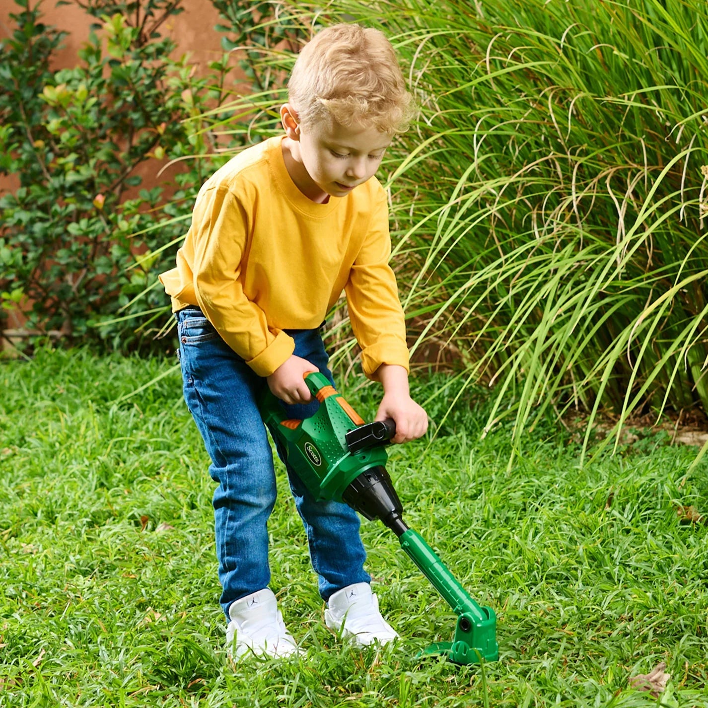 Scotts Battery-Operated Weed Trimmer-TOYSMITH-Little Giant Kidz