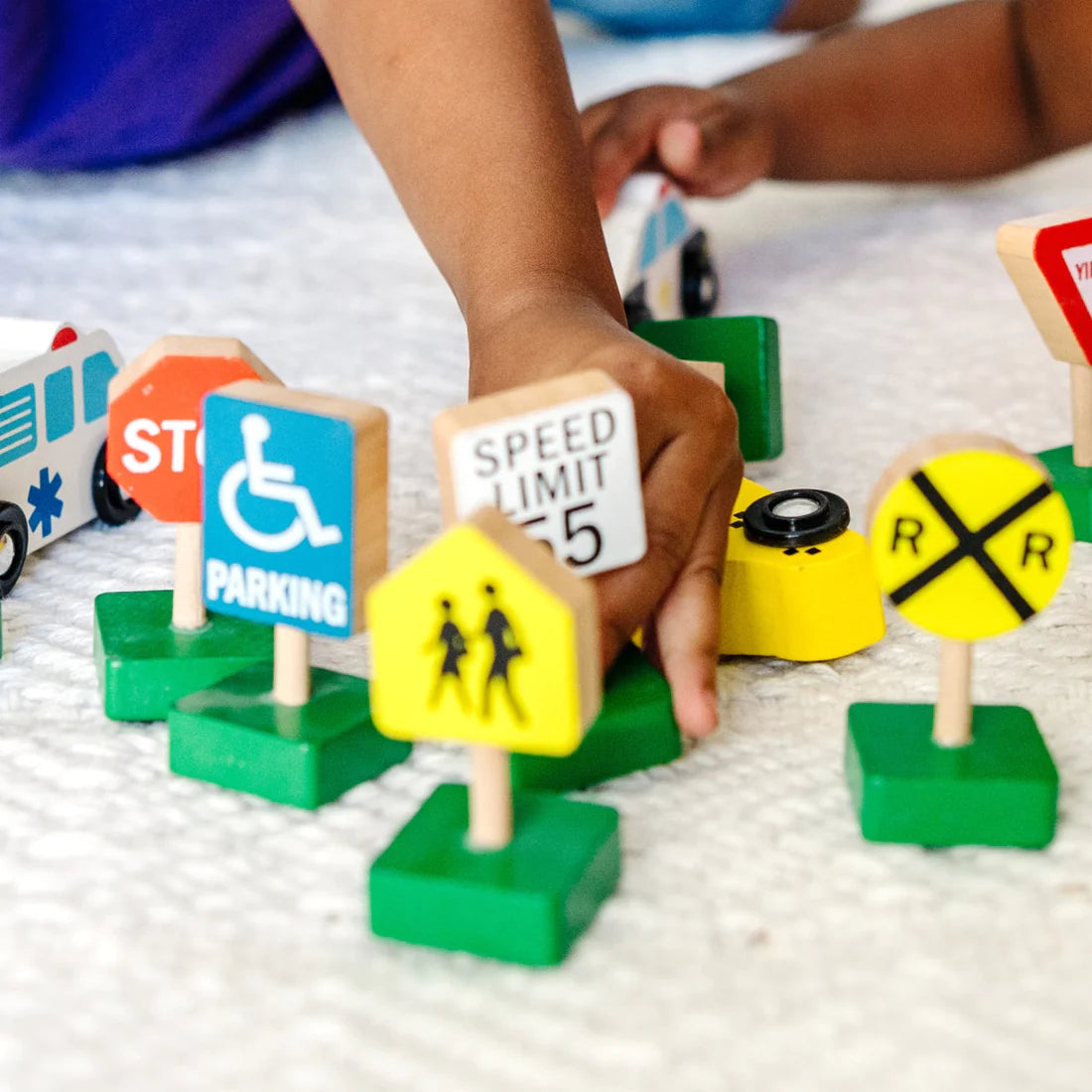 Melissa & Doug Wooden Vehicles & Traffic Signs-MELISSA & DOUG-Little Giant Kidz